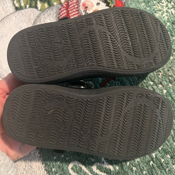 Classy and Cute Dress Shoes - Picture 3 of 5